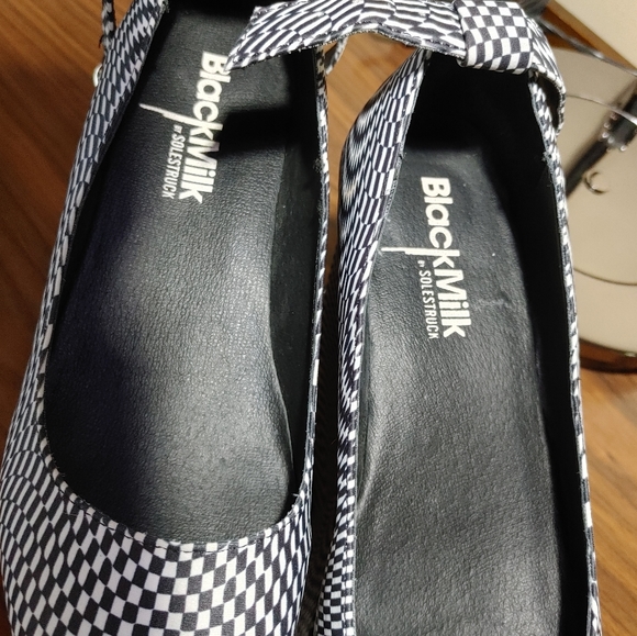 Blackmilk 5inch platform shoes - Picture 3 of 6